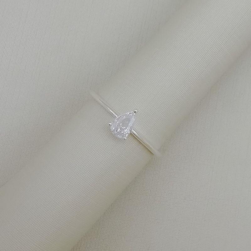 03.2642.1.S - (19) Anel solitário em gota em aro fino simples