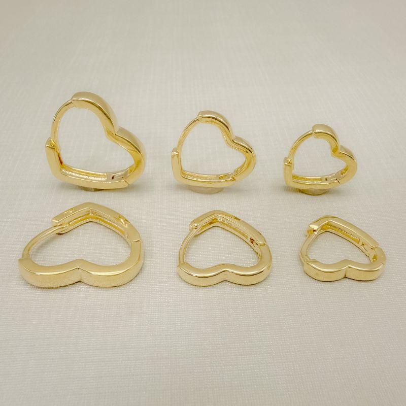 05.3175.0.O - Trio de argola em formato coração liso com borda reta