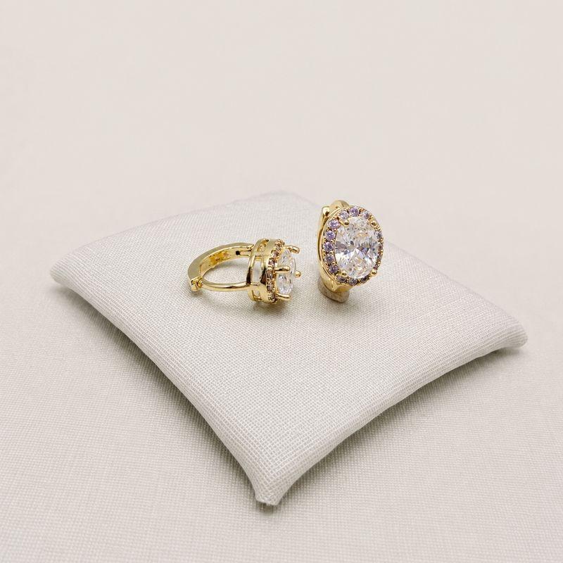 05.3220.1.O - Argola solitaria oval com uma linha de aura cravejada