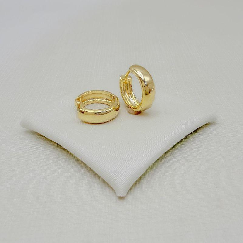 05.3256.0.O - (Tam.G) Argola de modelo clássica lisa polida em 14mm por 4,5mm