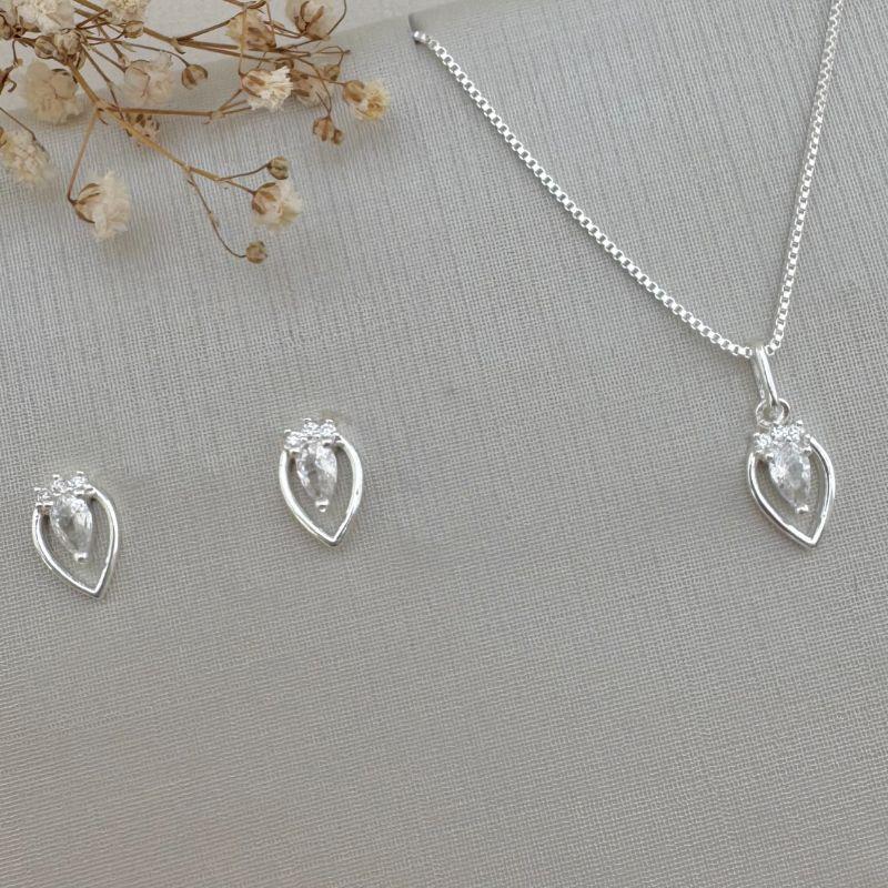 08.0589.1.S - (45) Conjunto de gota invertida com silhueta dourada lisa