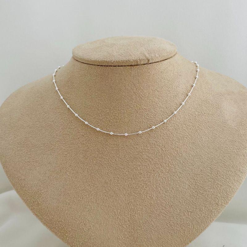 09.2220.0.S - (45) Colar de veneziana com bolinhas espaçadas lisas