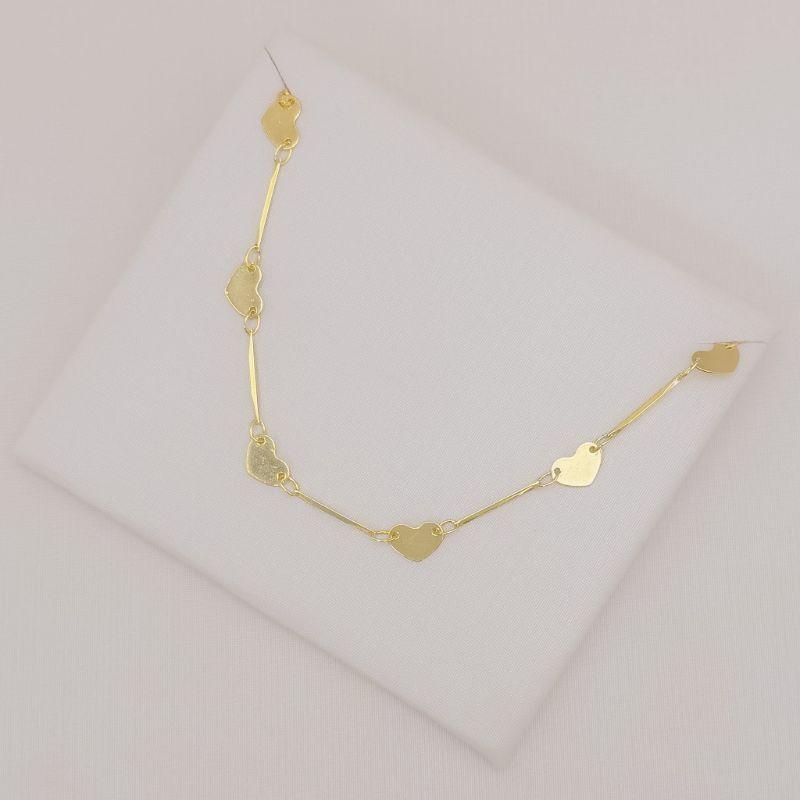 09.2574.0.O - (37) Choker de traços facetados e corações polido intercalados