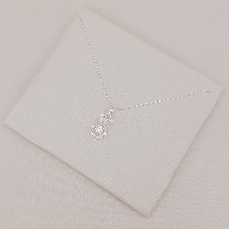 09.2583.1.S - (45) Colar de cartier com pingente de urisnho com ponto de luz central e parte cravejada