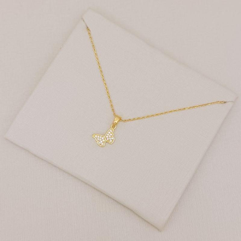 09.2585.1.O - (45) Colar em cartier com pingente de borboleta cravejada  com borda lata lisa