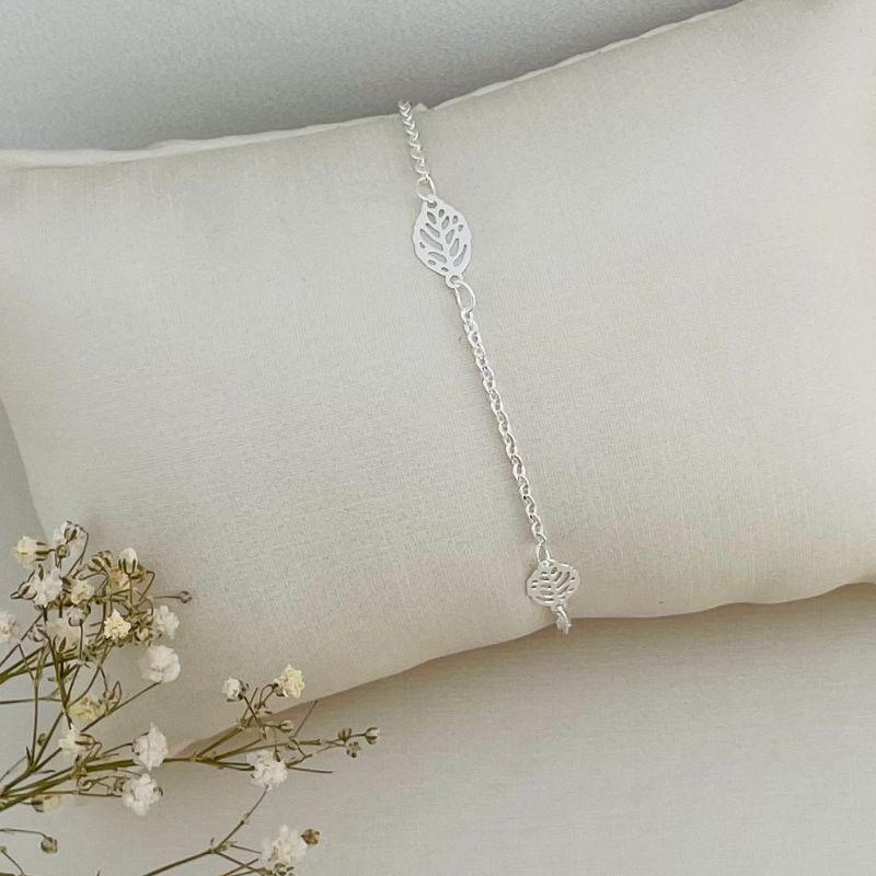 12.2065.0.S - Pulseira de elos ovais com folhas desenhadas lisas