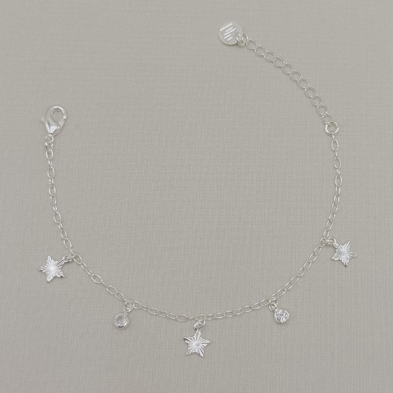 12.2366.1.S - Pulseira de elos americanos com múltiplos pingentes de estrelas e ponto de luz
