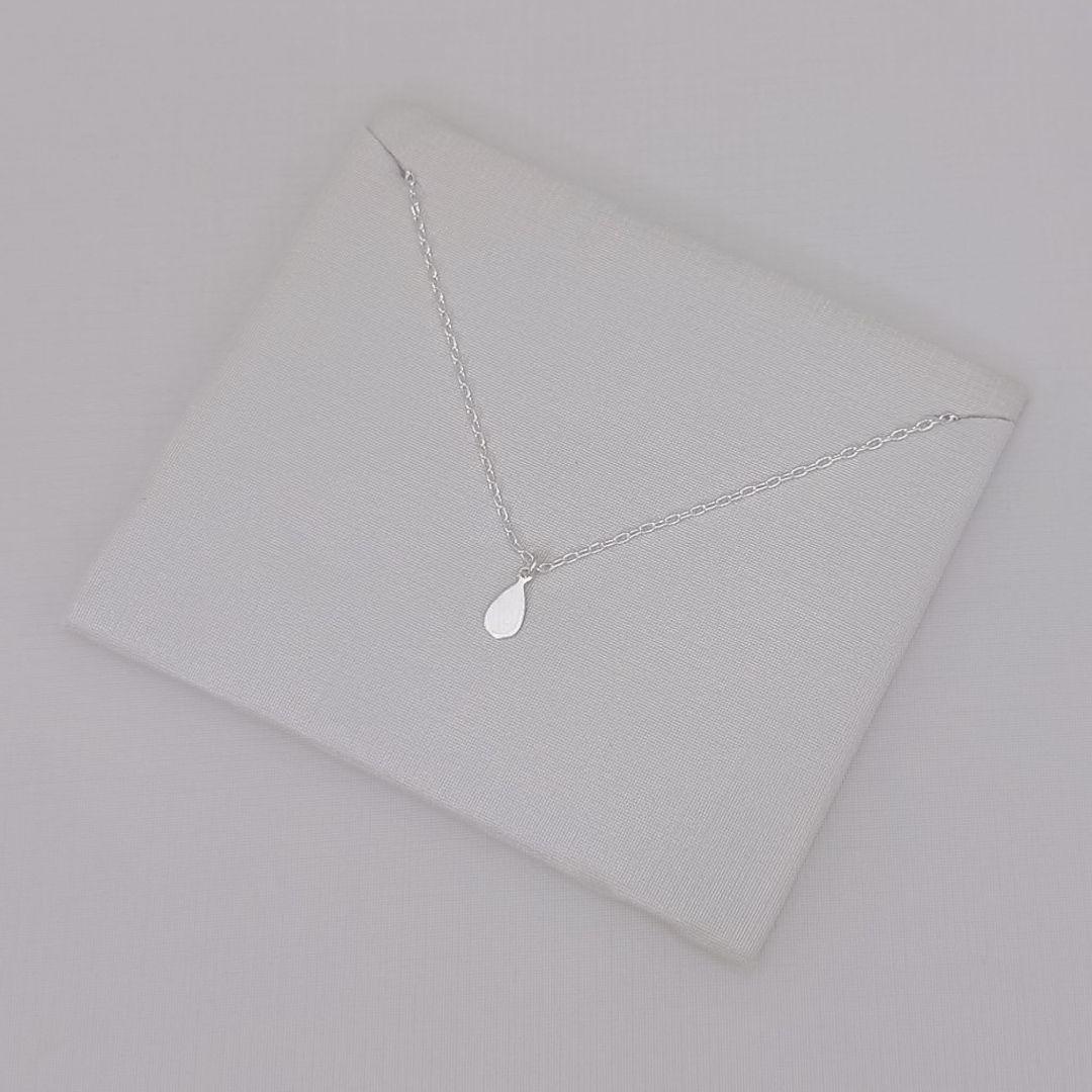 09.2605.0.S - (45) Colar de mini cartier com pingente de mini gota lisa polida