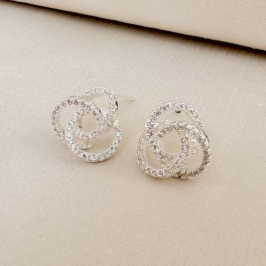 07.2723.1.S - Brinco de silhueta triade cravejada classica