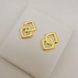 07.2815.0.O - Brinco dois losangos silhueta lisos.