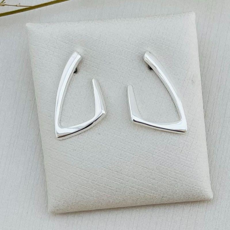 06.1792.0.S - Brinco geometrico abstrato aberto liso