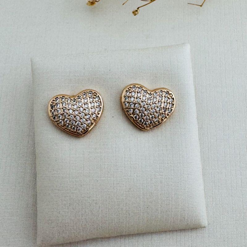 07.2313.1.O - Brinco de coração cravejado de borda reta