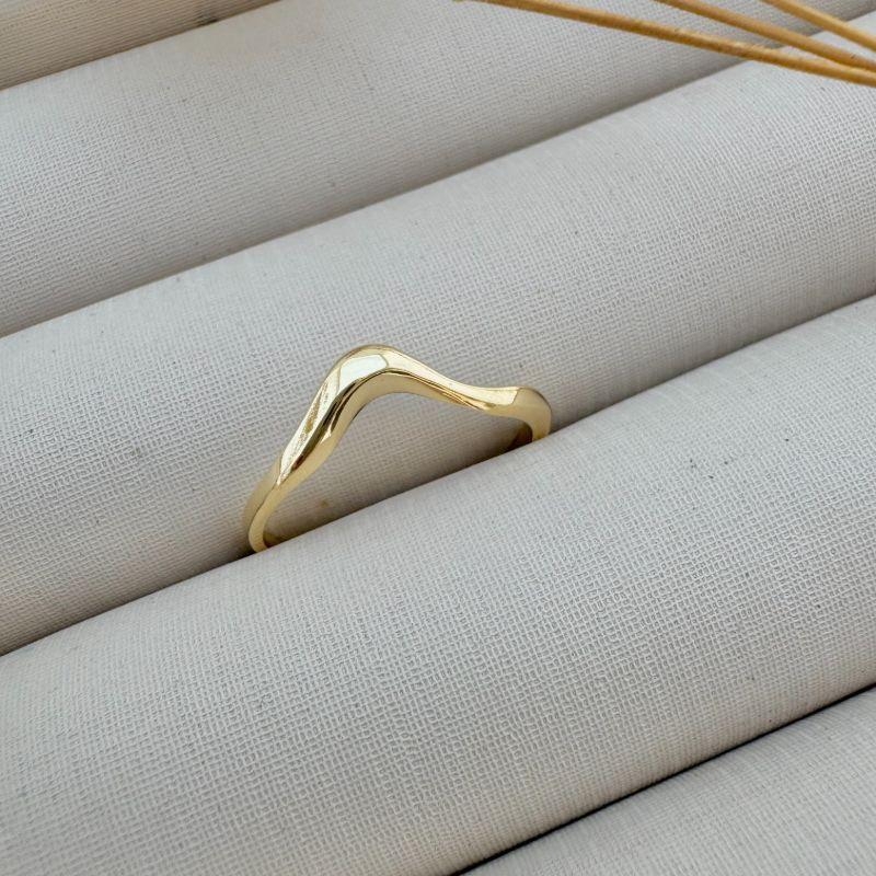 03.2376.0.O - (18) Anel se aro liso com efeito onda