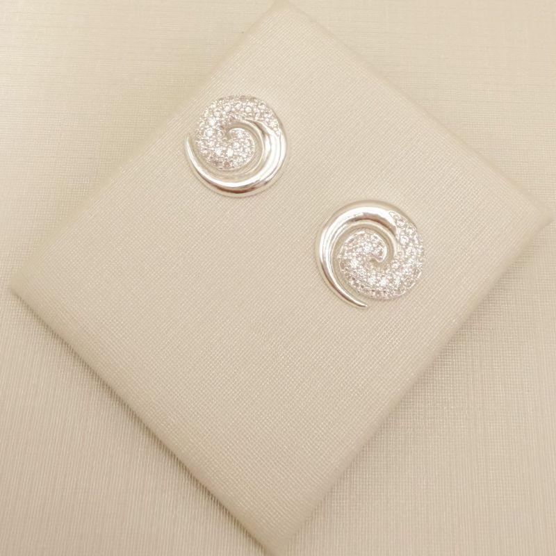 07.2844.1.S - Brinco espiral meio cravejado.