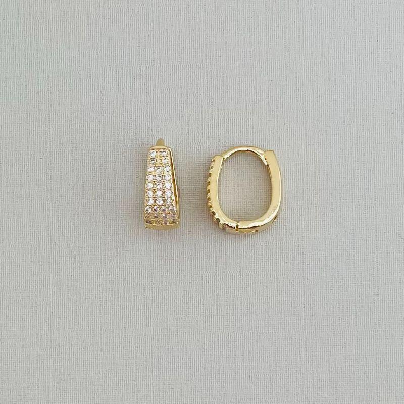 05.2836.1.O - Tam. M - Argola triangular de quatro/três colunas com borda reta