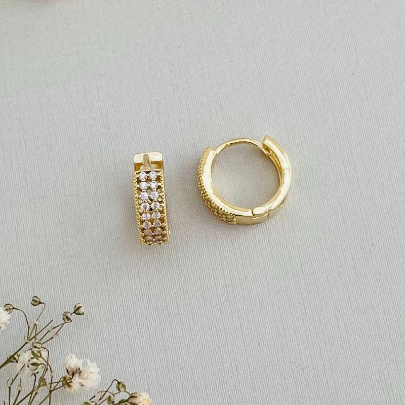 05.2842.1.O - Tam. M - Argola de duas colunas de cravação separada com borda em spikes