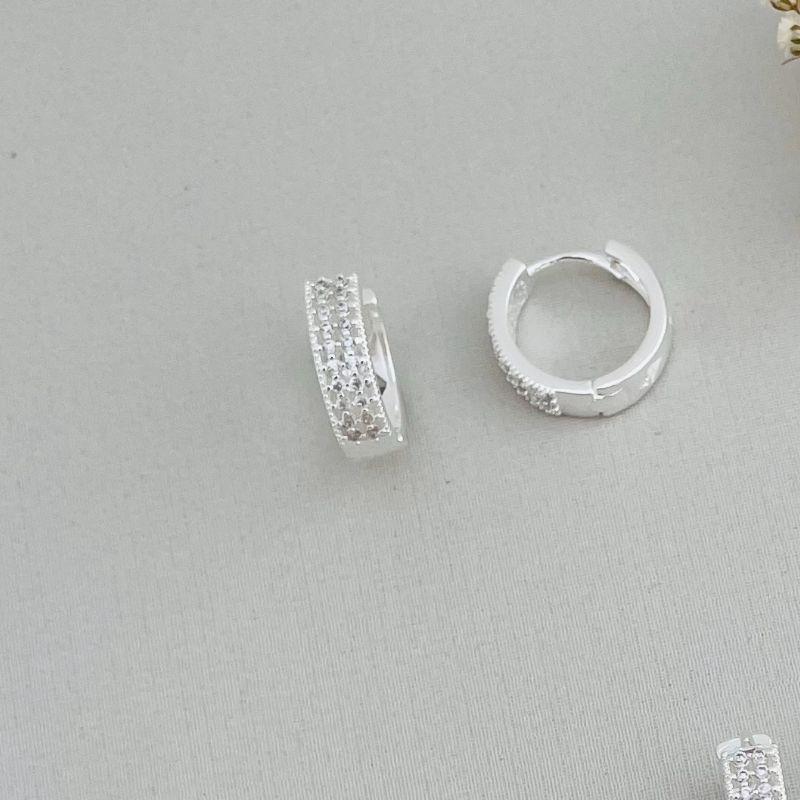 05.2843.1.S - Tam. G - Argola de duas colunas de cravação separada com borda em spikes