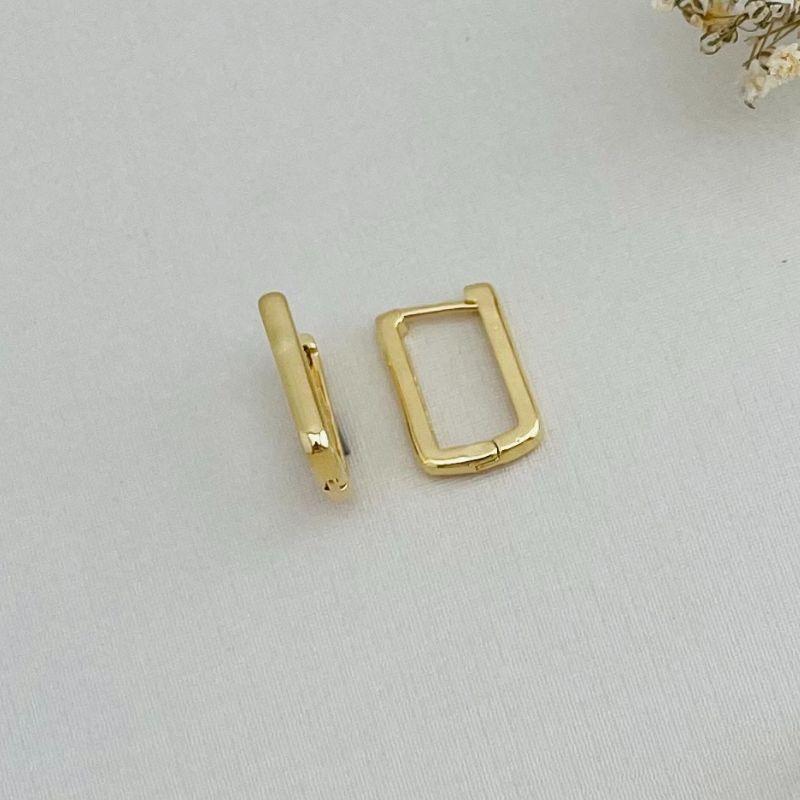 05.2846.0.O - Tam. G - Argola retangular lisa de borda arredondada simples