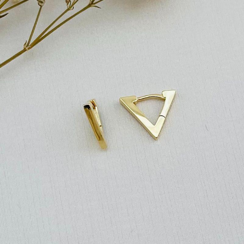 05.2863.0.O - Argola triangulo em tubo quadrado liso de borda reta