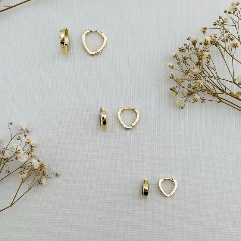 05.2870.0.O - Trio de argola formato gota invertida com borda reta lisa