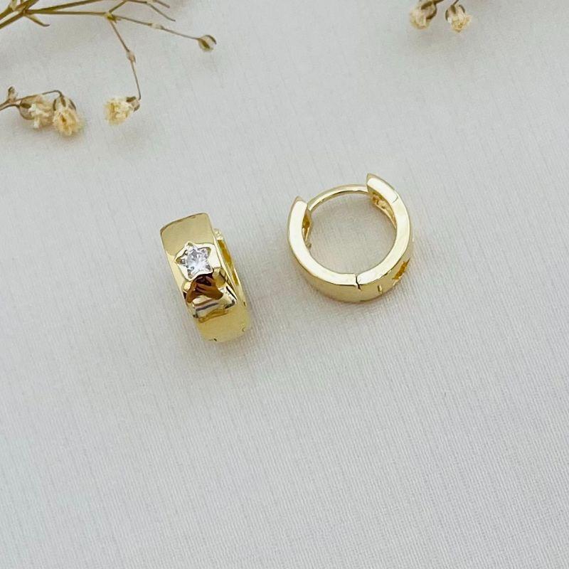 05.2877.1.O - Argola de borda reta com zircônia estrela em cravação gipsy