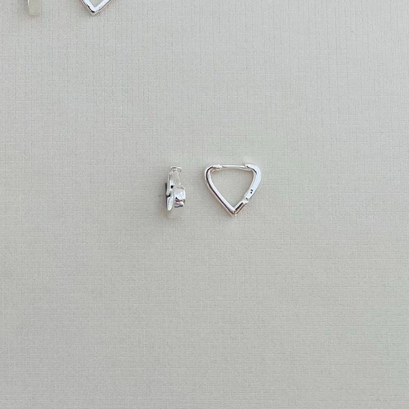 05.2882.0.S - (Tam. P) Argola em formato morango de tubo liso com borda reta