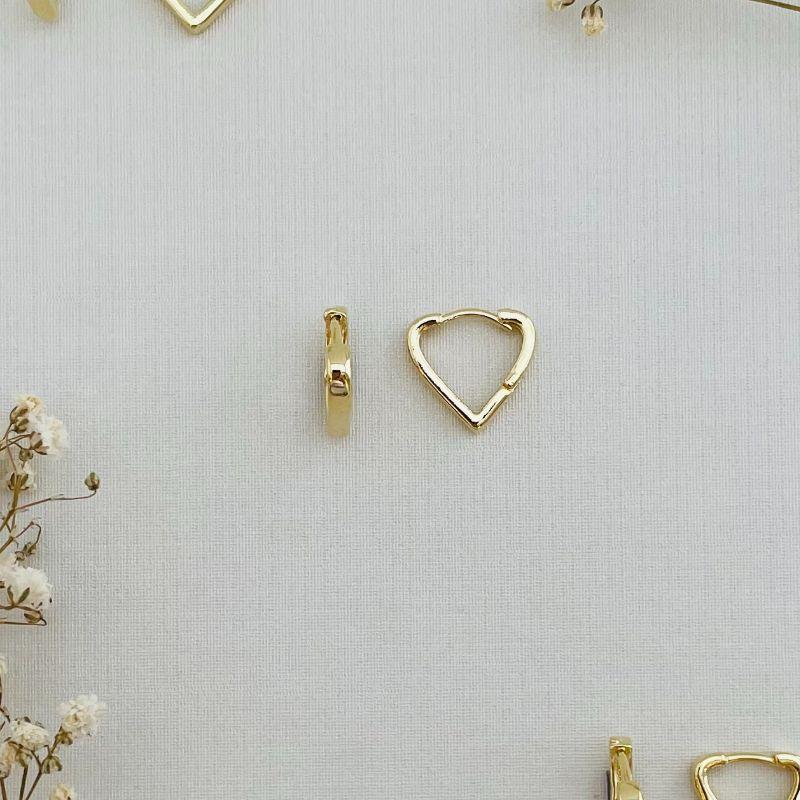 05.2883.0.O - (Tam. M) Argola em formato morango de tubo liso com borda reta