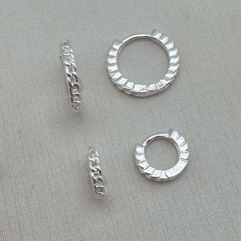 05.2926.0.S - Dupla de argolas em efeito elos grumet simples lisos em frente e verso