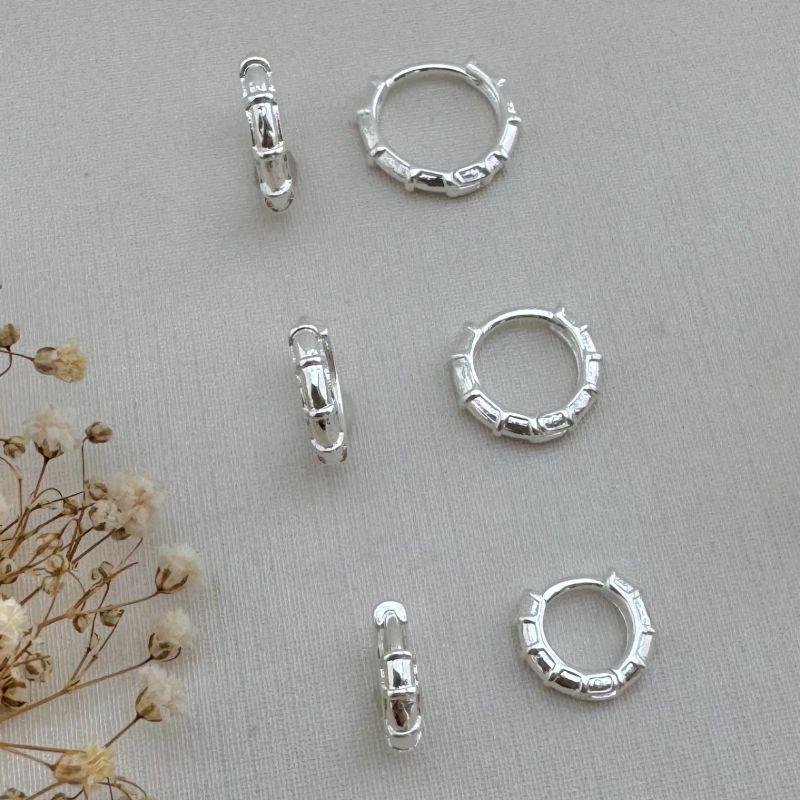 05.2927.0.S - Trio de argolas em efeito bambu liso frente e verso