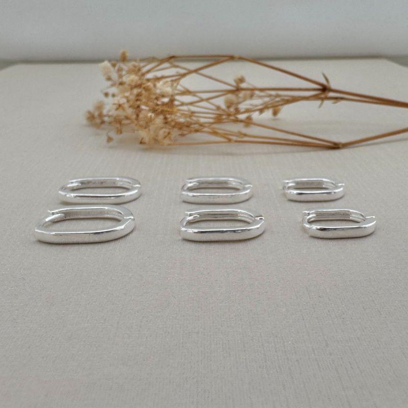05.2966.0.S - Trio de argolas lisa formato oval letra U