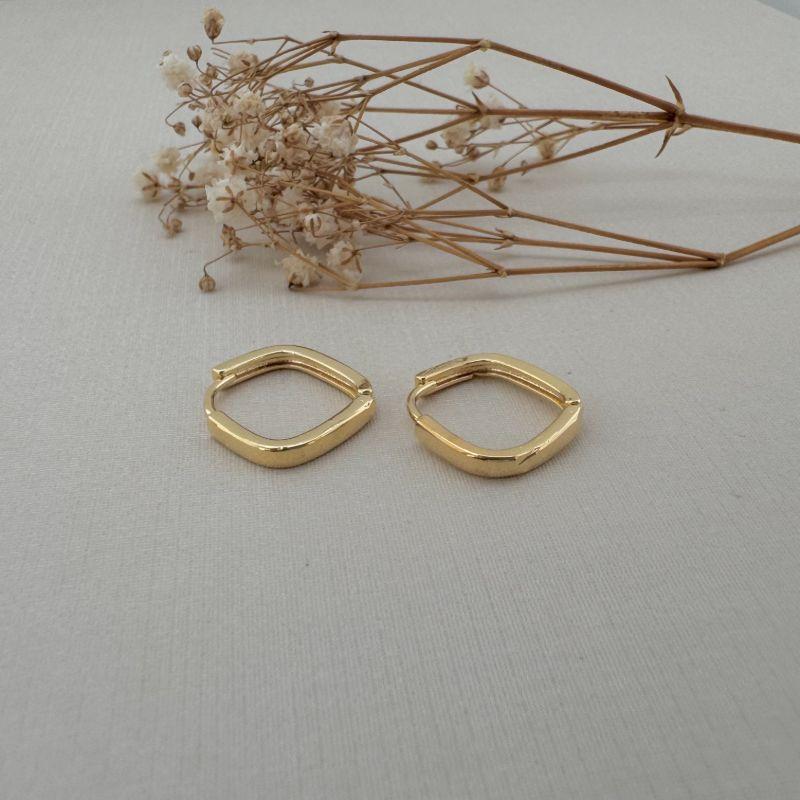 05.2988.0.O -  (Tam. G) Argola em formado losango com tubo de borda arredondada lisa