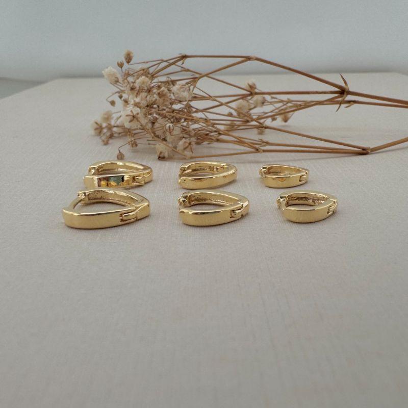 05.3000.0.O - Trio de argola em formato morango com borda quadrada lisa