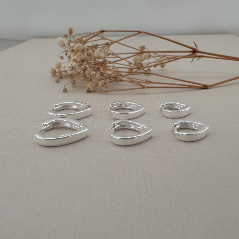 05.3000.0.S - Trio de argola em formato morango com borda quadrada lisa