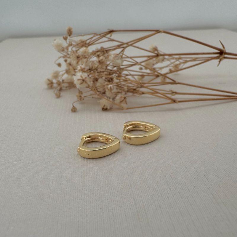 05.3001.0.O - (Tam. P) Argola de formato morango em tudo de borda quadrada