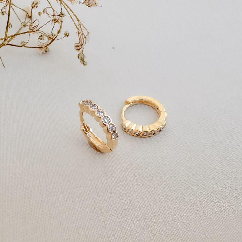 05.3025.1.O - (Tam. M) Argola circular de uma coluna frontal em cravação inglesa sem borda