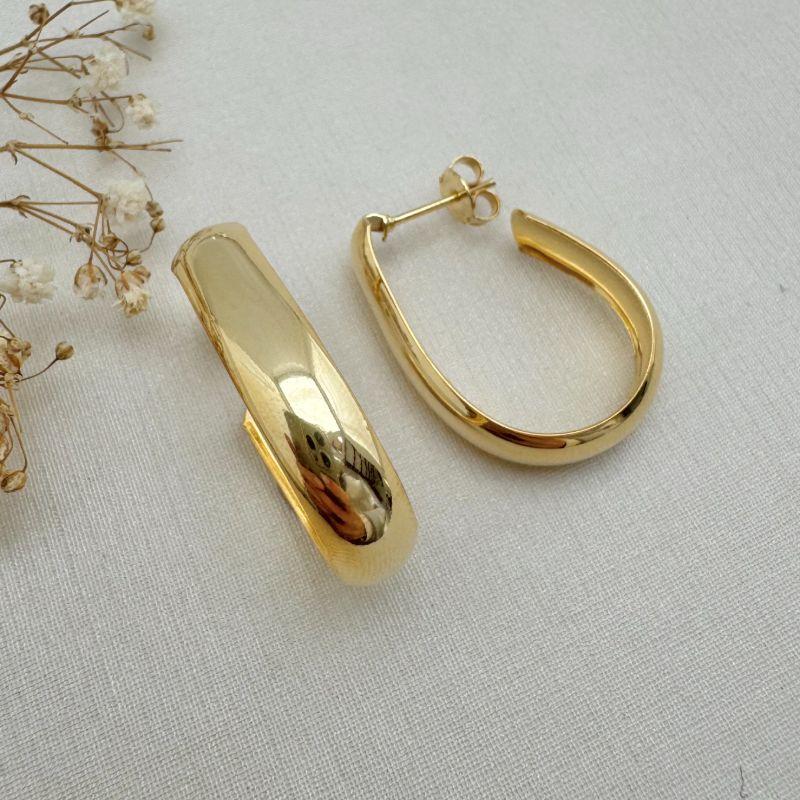 06.1056.0.O - (V2) Brinco em chapa de formato J liso grande