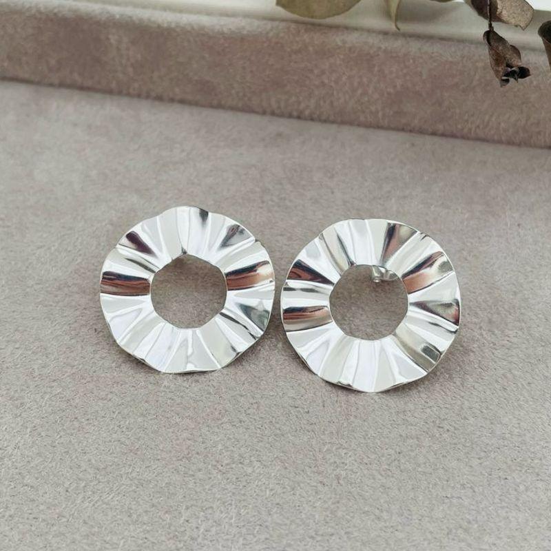 06.1772.0.S - Brinco formato circular em orgânico, casca de lapis liso