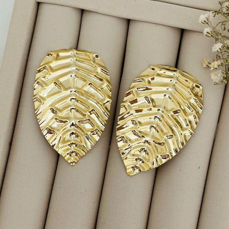 06.1779.0.O - Brinco de formato folha em enfeito veias de folha lisa