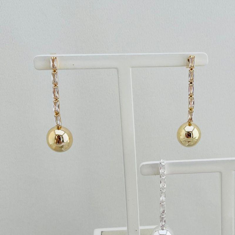 06.1786.1.O - Brinco de riviera pedra retangular com bolo lisa na ponta