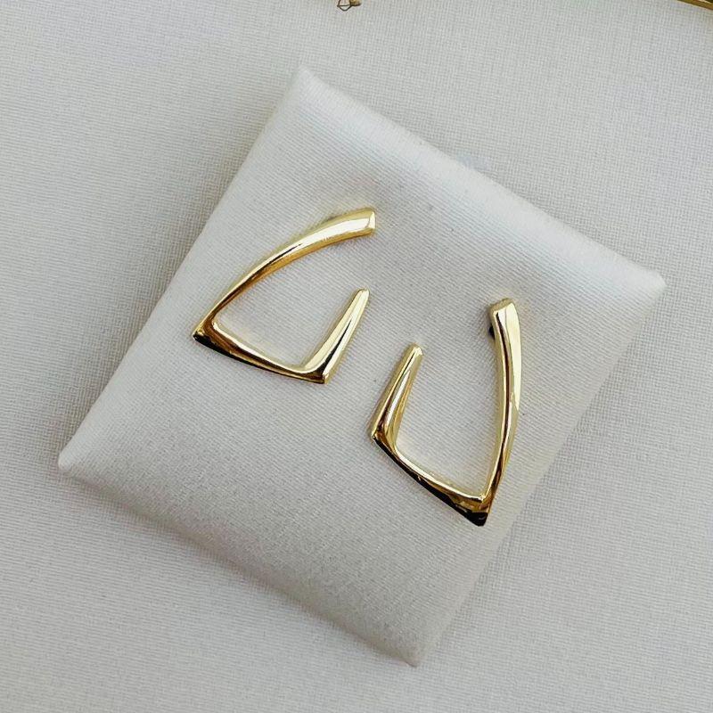 06.1792.0.O - Brinco geometrico abstrato aberto liso