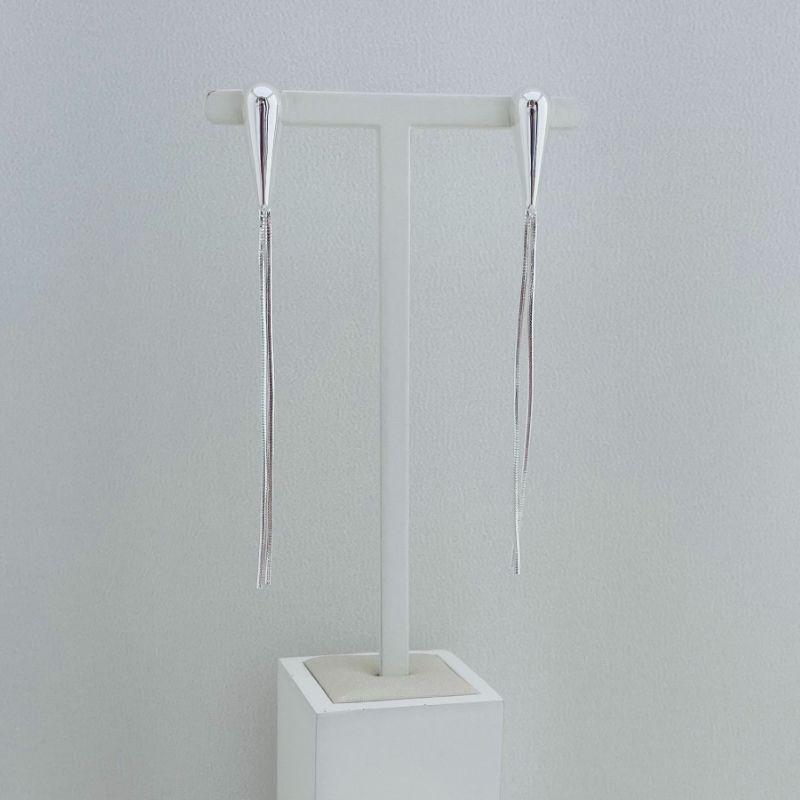 06.1807.0.S - Brinco de base em gota invertida com dois fios de rabo de rato liso