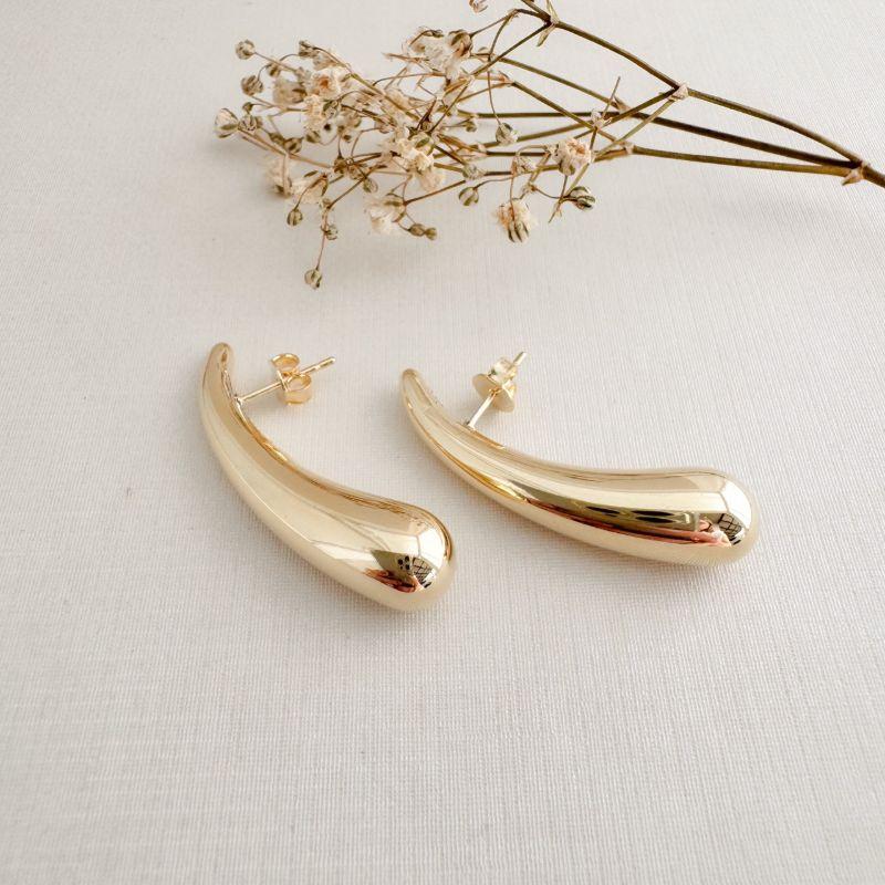 06.1855.0.O - Brinco de gota longa lisa simples