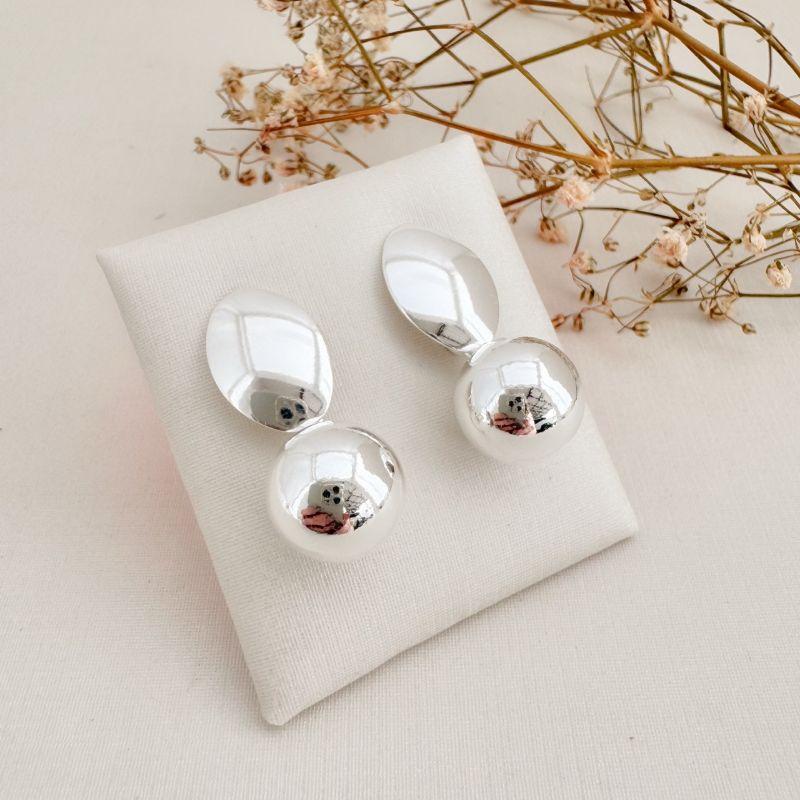 06.1858.0.S - Birnco de base oval grande com pingente de bola