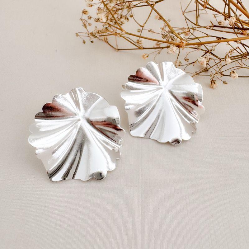 06.1860.0.S - Brinco de chapa em efeito orgânico grande circular