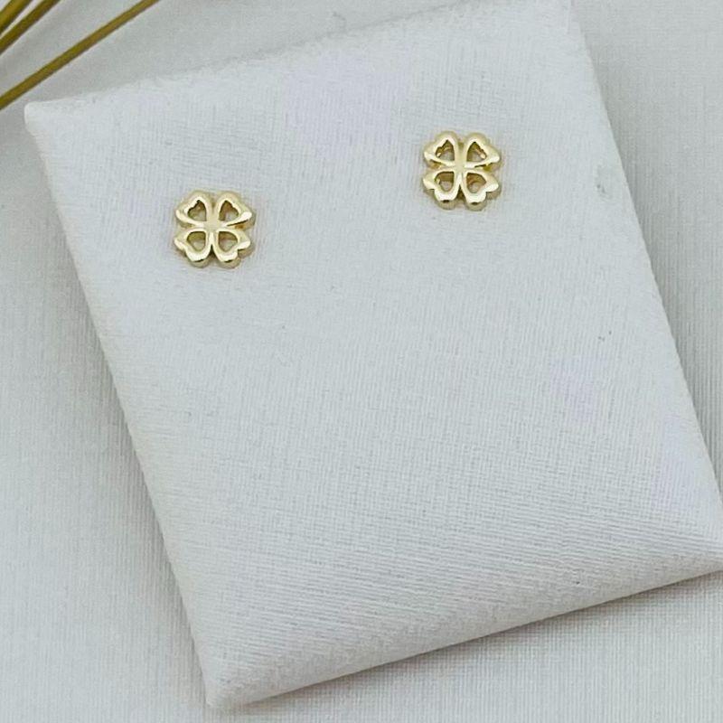 07.2275.0.O - Brinco de silhueta trevo quatro folhas liso