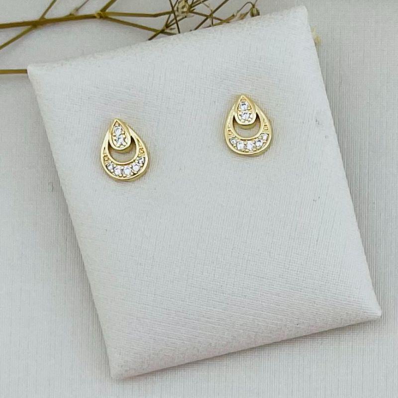 07.2280.1.O - Brinco mini gota cravejada com gota maior espaçada