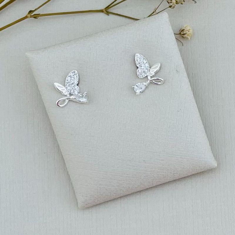 07.2282.1.S - Brinco borboleta assimétrica cravejada com ponto de luz gota
