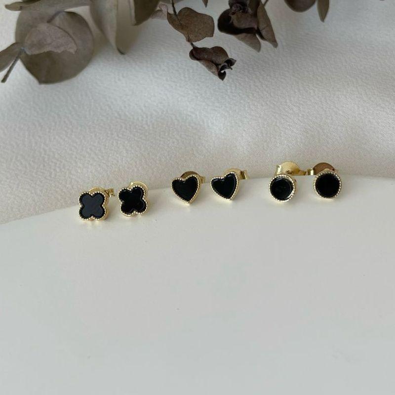 07.2610.2.O - Trio de brincos de formato diferentes com borda spikes