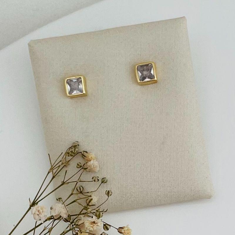 07.2648.1.O - Brinco de ponto de luz quadrado com borda lisa reta