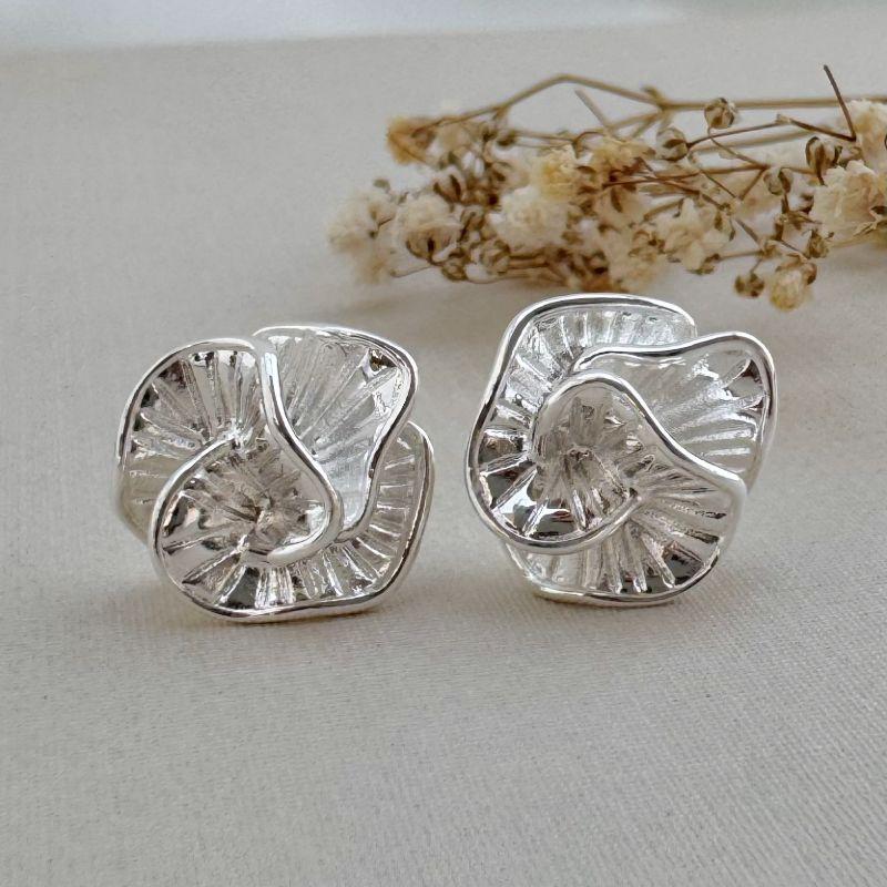 07.2654.0.S - Brinco de flor abstrata estilo coral sedenhado sem pedras